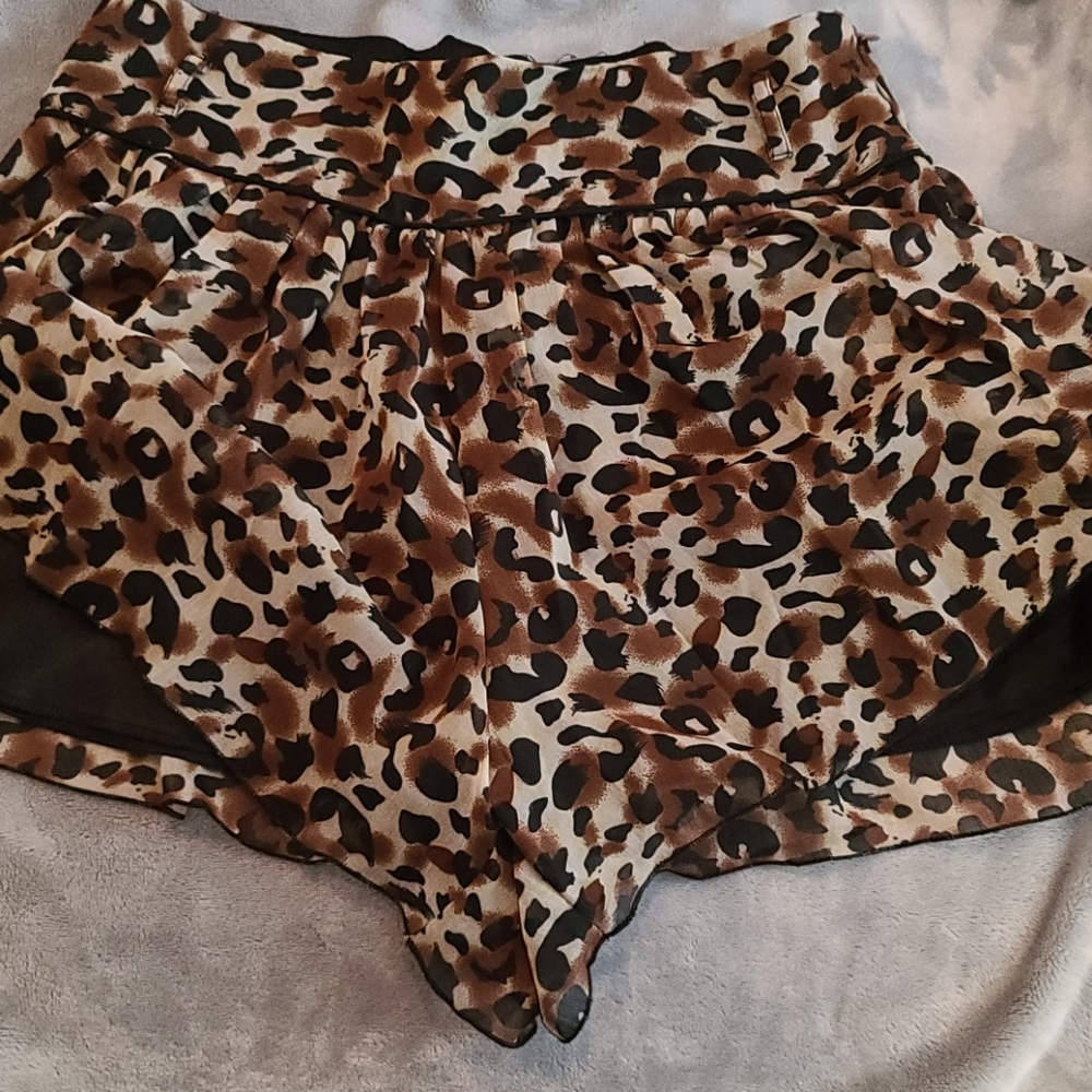 Skort - Picture 3 of 3